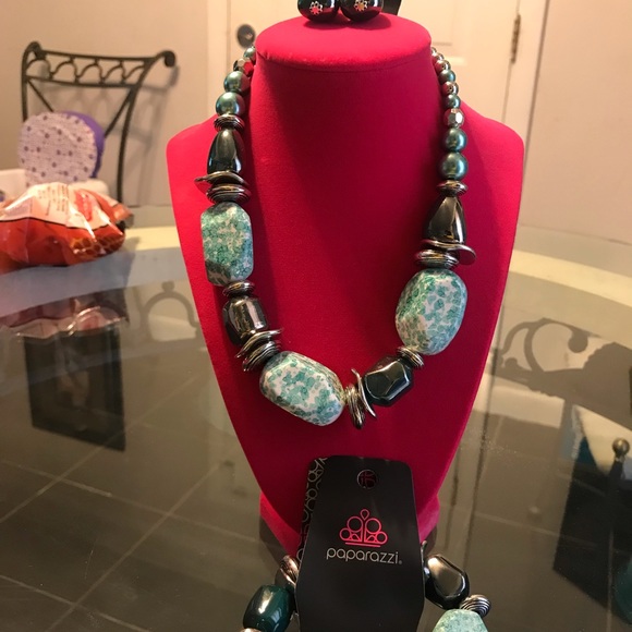 Paparazzi Jewelry - Picture 2 of 3